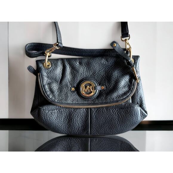 Michael Kors Black Textured Leather Stockard Bag - Picture 5 of 16